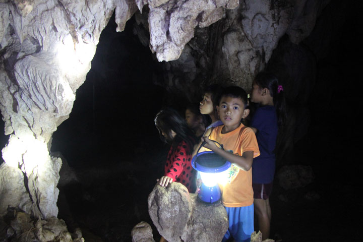 kids in cave2