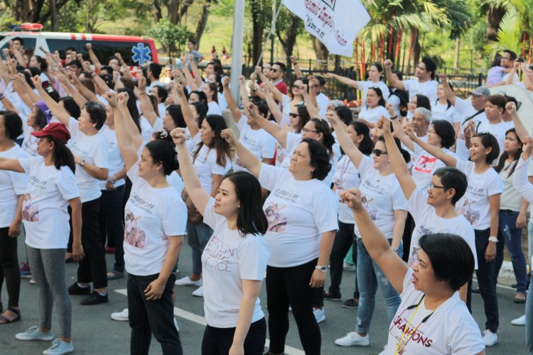 1 high fists-IMG_5286.JPG